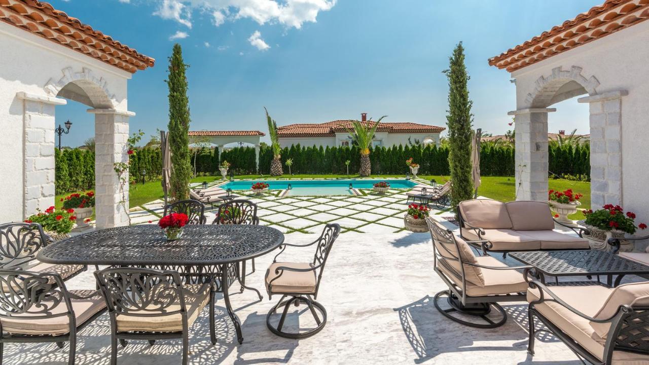 Eden Park Luxury Villas Sunny Beach Exterior foto